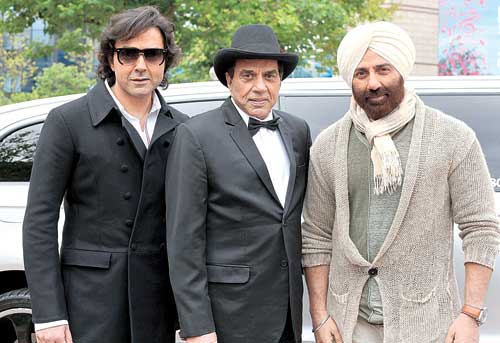 Deols Wrap 'Yamla Pagla Deewana 2' Shoot 